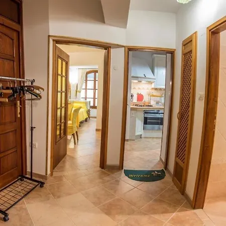 Διαμέρισμα In With Air Conditioning, Wifi, Washing Machine 3360-2 *